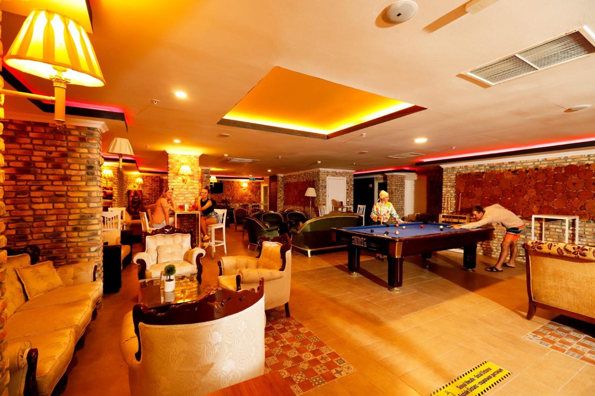 Miramor Hotel & Spa Antalya Ngoại thất bức ảnh The Sports Bar