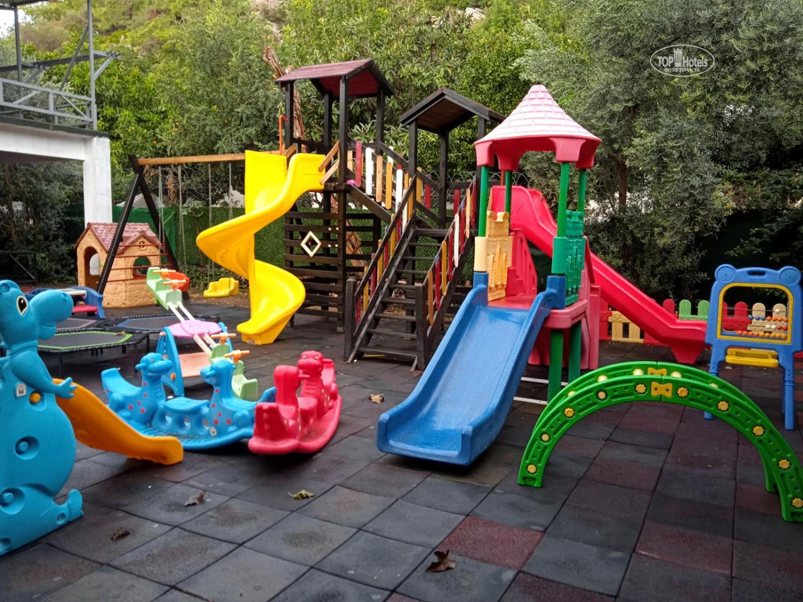 Miramor Hotel & Spa Antalya Ngoại thất bức ảnh Playground in a school